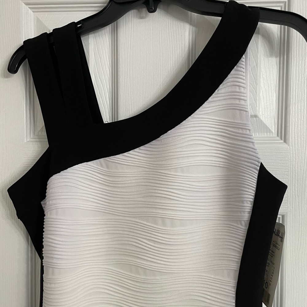 Joseph Ribkoff Asymmetrical Black and White Sleeveless Dress Size 10 - Picture 3 of 13